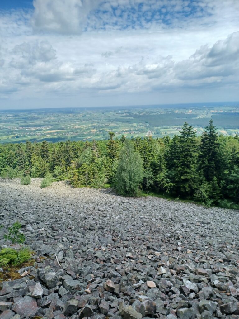 Gołoborze na Świętym Krzyżu — panorama Gór Świętokrzyskich