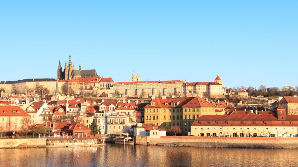 Praga — panorama Hradczan i Wełtawy